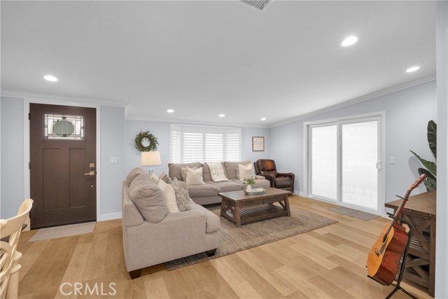 Detail Gallery Image 11 of 51 For 1671 Interlachen 285l,  Seal Beach,  CA 90740 - 2 Beds | 2 Baths