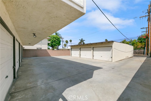 651 46th Street, Long Beach, California 90807, ,Multi-Family,For Sale,46th,PW24210020