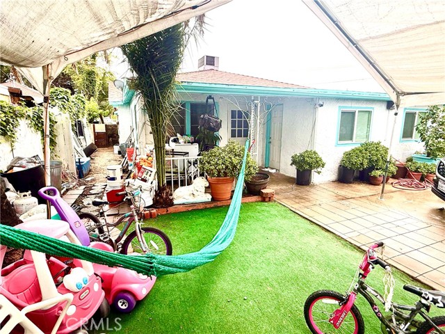 Detail Gallery Image 5 of 20 For 10712 Sherman, Sun Valley,  CA 91352 - 4 Beds | 2 Baths