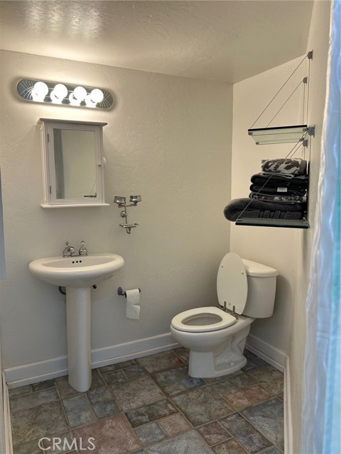 28856 Yosemite Place, Canyon Lake CA: https://media.crmls.org/medias/832d711f-b0d2-42dc-8a7f-bc08be01185d.jpg