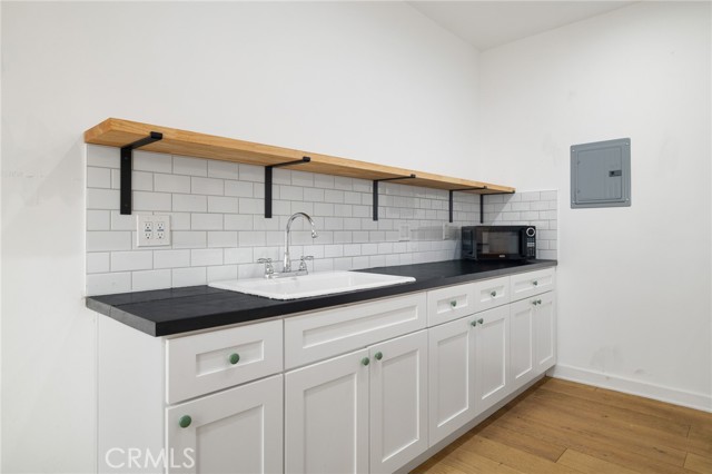 Detail Gallery Image 14 of 39 For 211 S Berendo St #3,  Los Angeles,  CA 90004 - 1 Beds | 1 Baths