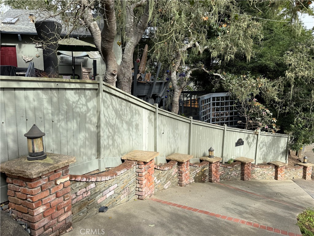 https://media.crmls.org/medias/832f3381-1c1e-484c-89bf-9a49ab433773.jpg?preset=X-Large