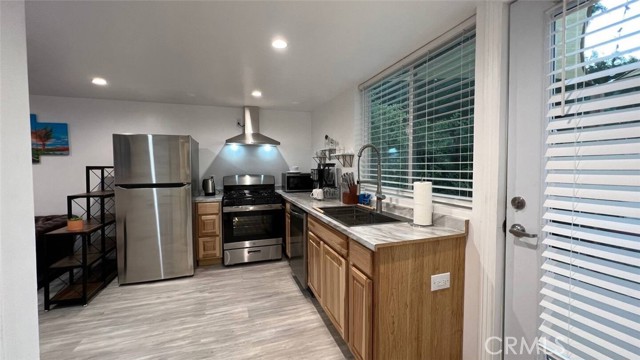 7950 Capistrano Avenue, West Hills CA: https://media.crmls.org/medias/832f33df-8412-496f-a304-976b45c00012.jpg