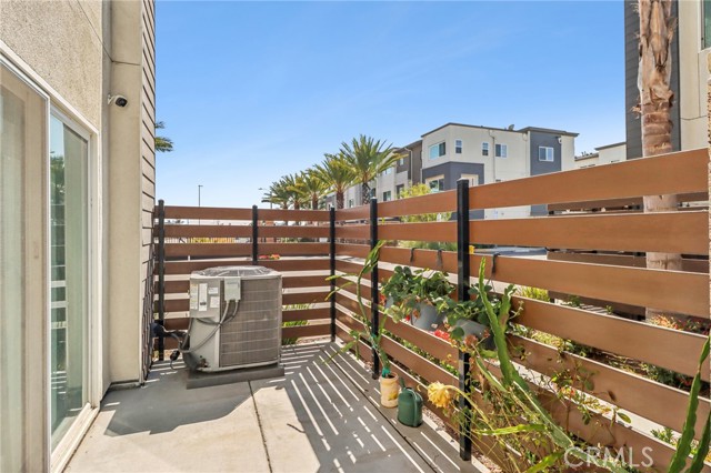 Detail Gallery Image 21 of 35 For 14035 Zirconia Ln #4,  Gardena,  CA 90247 - 4 Beds | 3/1 Baths