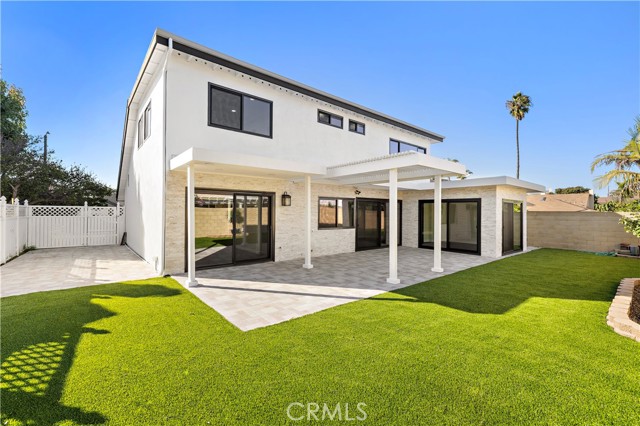 Detail Gallery Image 23 of 29 For 21662 Saluda Cir, Huntington Beach,  CA 92646 - 4 Beds | 3 Baths