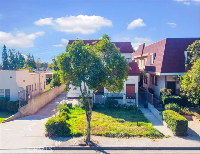 2608 West Alhambra Road photo 3
