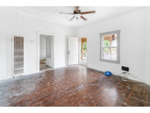 Detail Gallery Image 4 of 16 For 505 Pallesi St, Barstow,  CA 92311 - 4 Beds | 2 Baths
