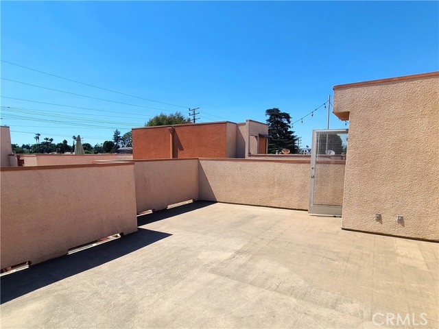 Detail Gallery Image 16 of 26 For 5060 Kester Ave #211,  Sherman Oaks,  CA 91403 - 2 Beds | 2 Baths