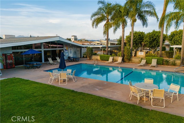 Detail Gallery Image 33 of 38 For 1250 N State College Blvd #88,  Anaheim,  CA 92806 - 3 Beds | 2 Baths
