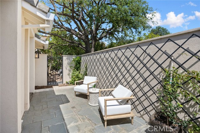 940 Singing Wood Drive, Arcadia CA: https://media.crmls.org/medias/8331e910-e5d0-4805-b830-1d16ecc34b22.jpg