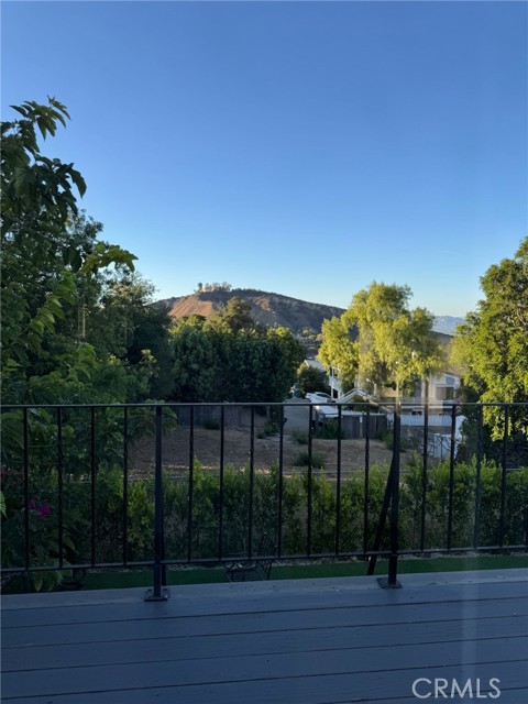 23715 Valley View Road, Calabasas CA: https://media.crmls.org/medias/8333603d-0ab9-4ea2-984b-8e06b6460b16.jpg