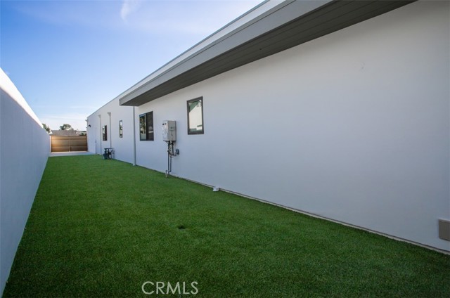 Image 46 of 48 For 1717 Irvine Avenue