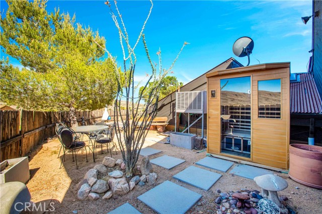 Detail Gallery Image 33 of 64 For 5145 Curtis Rd, Pioneertown,  CA 92268 - 2 Beds | 3 Baths