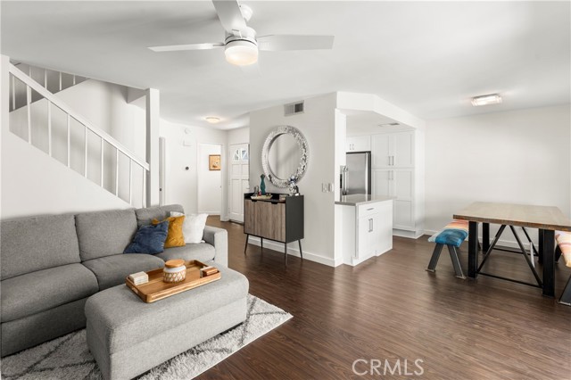 Detail Gallery Image 8 of 33 For 2542 Back Bay Loop #30,  Costa Mesa,  CA 92627 - 3 Beds | 2/1 Baths