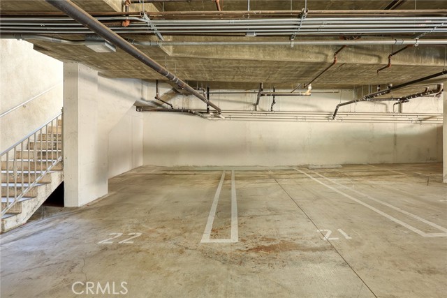 2745 Montrose Avenue, Montrose CA: https://media.crmls.org/medias/833586b5-5dc1-41ea-80c5-700a12a1f4f4.jpg