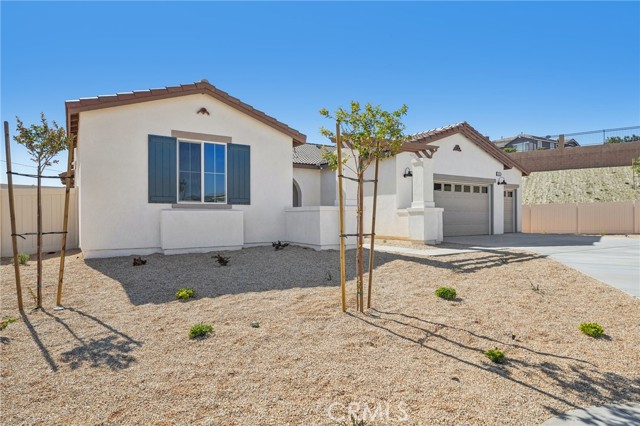 41810 Castello Lane, Palmdale CA: https://media.crmls.org/medias/83363a02-99b9-4a44-86ef-719fcfc3a672.jpg