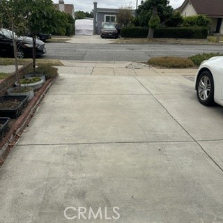 https://media.crmls.org/medias/833698cb-02a0-42e0-817b-21247c36f7df.jpg?preset=X-Large
