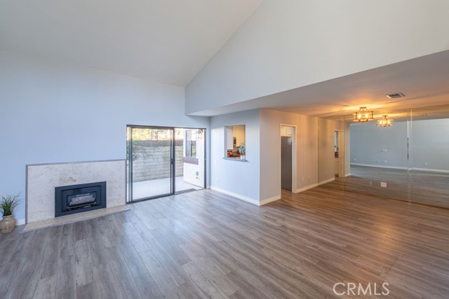 Detail Gallery Image 4 of 39 For 5002 E Atherton, Long Beach,  CA 90815 - 2 Beds | 2/1 Baths