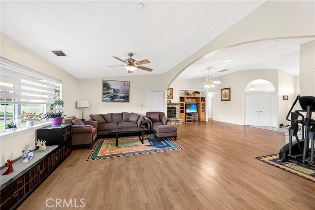 Detail Gallery Image 25 of 67 For 5635 Hollister, Phelan,  CA 92371 - 4 Beds | 3 Baths