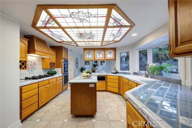 Detail Gallery Image 29 of 54 For 10761 Crawford Canyon, North Tustin,  CA 92705 - 5 Beds | 3/1 Baths