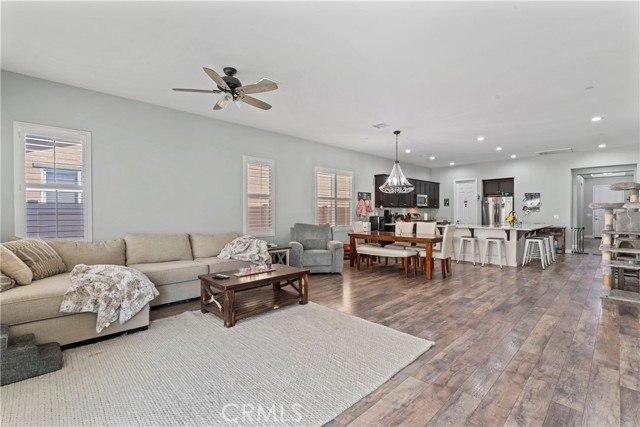 1544 Big Horn, Beaumont CA: https://media.crmls.org/medias/8338fe01-9c26-4f7e-874c-ff48d3f50e39.jpg