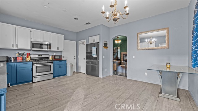 Detail Gallery Image 9 of 20 For 26259 Douglass Union, Murrieta,  CA 92563 - 3 Beds | 2/1 Baths