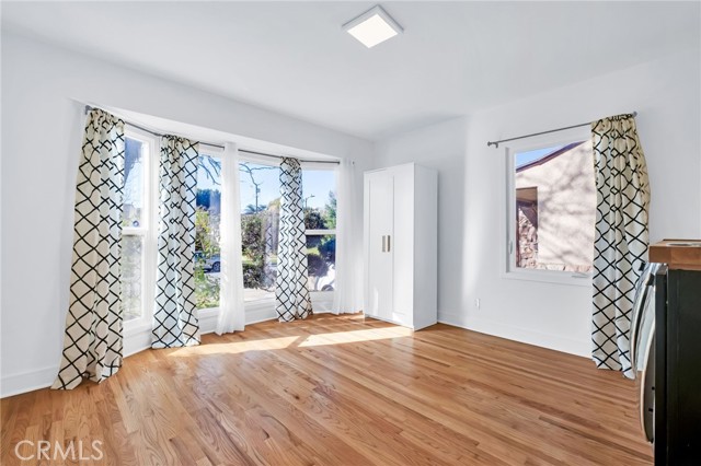 Detail Gallery Image 14 of 29 For 6630 Mclennan, Lake Balboa,  CA 91406 - 3 Beds | 2 Baths