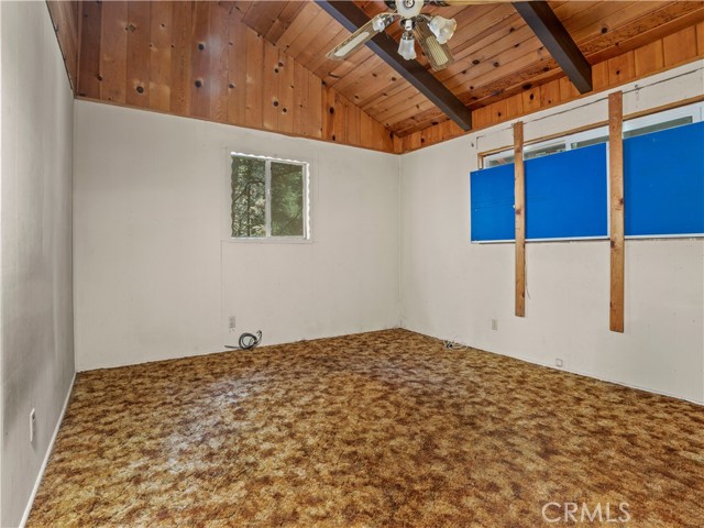 Detail Gallery Image 10 of 33 For 1155 Chateau, Crestline,  CA 92325 - 3 Beds | 1 Baths