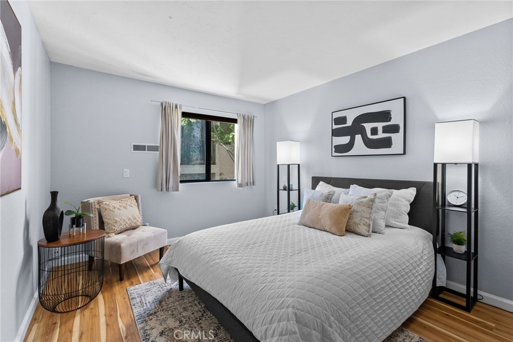 2960 Broadway - photo 11