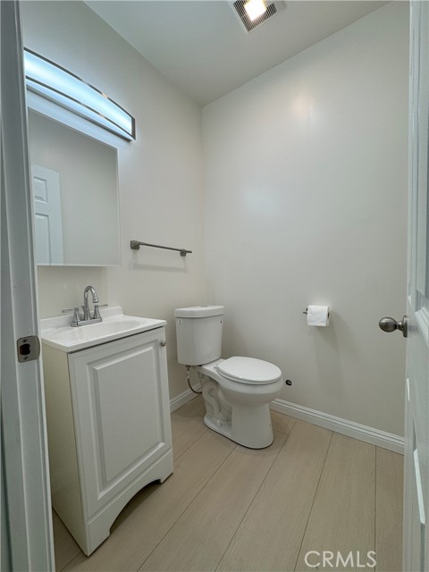 Detail Gallery Image 9 of 10 For 8520 Fenwick, Sunland,  CA 91040 - 2 Beds | 2 Baths