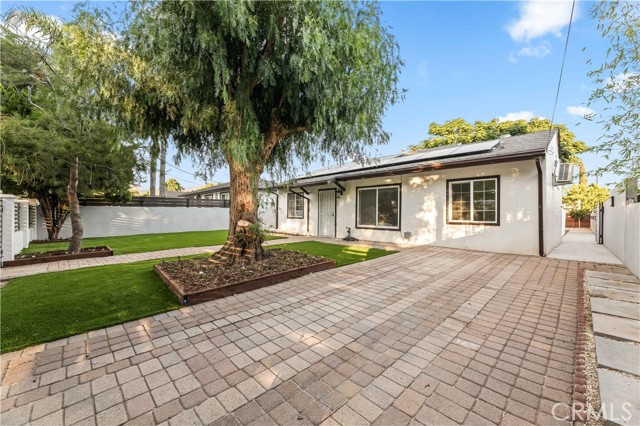 14592 Lyle Street, Sylmar CA: https://media.crmls.org/medias/833d58c0-c13c-40e0-8d8e-20bc5c51c9d5.jpg