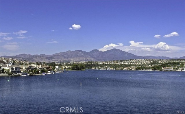 26175 Buscador, Mission Viejo CA: https://media.crmls.org/medias/833dc378-e3ce-48c2-9adc-766b2291290c.jpg