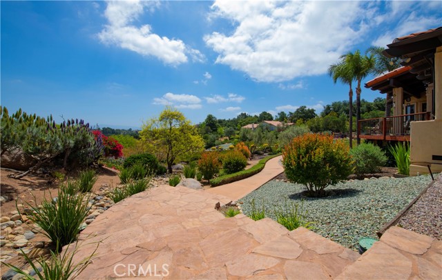 28306 Crescent Hill Way, Escondido CA: https://media.crmls.org/medias/833e1a20-7054-4187-b0c6-45699324fe43.jpg