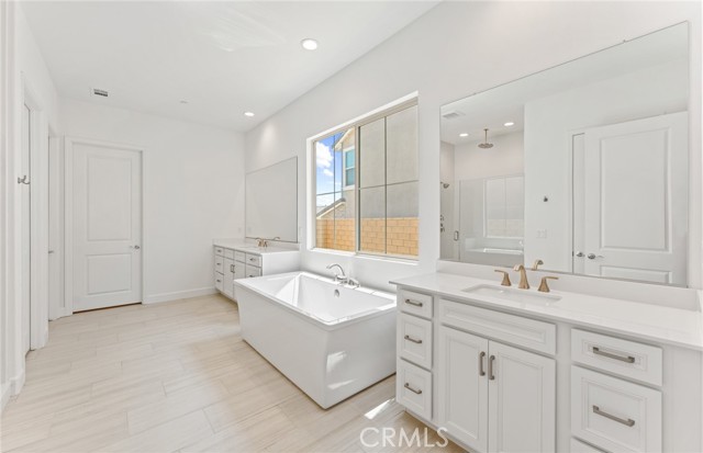 Detail Gallery Image 19 of 43 For 11761 Toyon Dr, Chatsworth,  CA 91311 - 5 Beds | 5/1 Baths