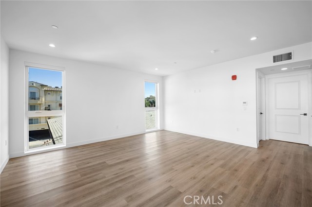 Detail Gallery Image 9 of 19 For 10657 Moorpark St #404,  North Hollywood,  CA 91602 - 1 Beds | 1 Baths