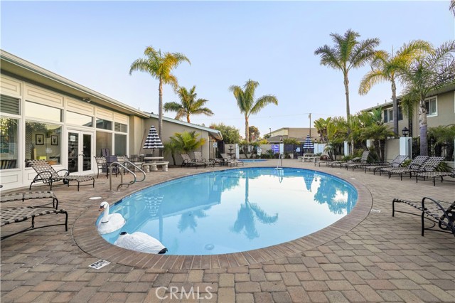 1741 Tustin Avenue, Costa Mesa CA: https://media.crmls.org/medias/833f5305-a78d-4b1b-a502-8249063dc81e.jpg
