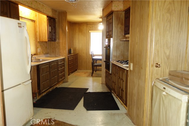 Detail Gallery Image 10 of 18 For 770 S Lyon, Hemet,  CA 92543 - 2 Beds | 2 Baths