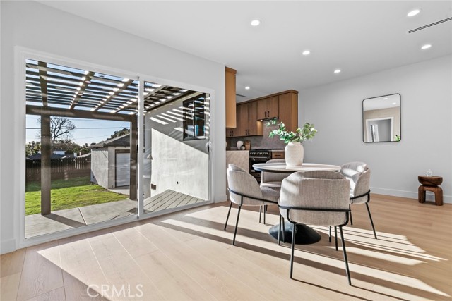 Detail Gallery Image 11 of 47 For 3141 N Frederic, Burbank,  CA 91504 - 3 Beds | 2 Baths