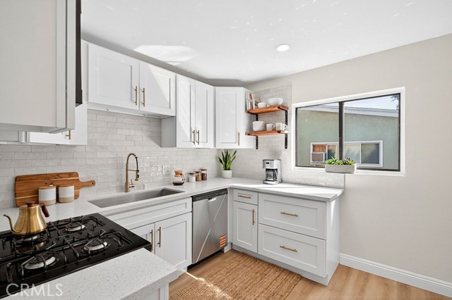 Detail Gallery Image 6 of 18 For 925 E Appleton #4,  Long Beach,  CA 90802 - 2 Beds | 1 Baths