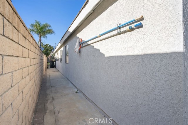 Detail Gallery Image 30 of 31 For 12763 Henshaw Ct, Rancho Cucamonga,  CA 91739 - 4 Beds | 2 Baths