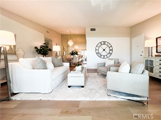 Detail Gallery Image 3 of 27 For 13400 Del Monte, M15-1k, Seal Beach,  CA 90740 - 2 Beds | 2 Baths