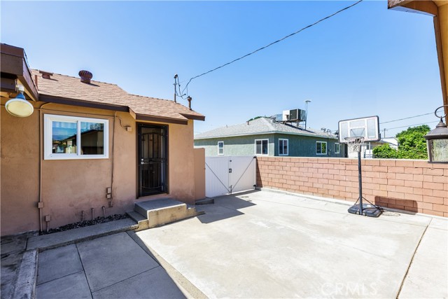 Detail Gallery Image 15 of 18 For 18176 Owen St, Fontana,  CA 92335 - 3 Beds | 1 Baths