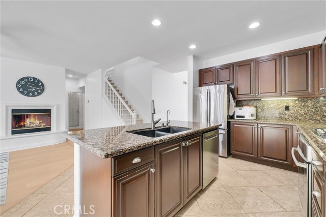 7059 E Monaco, Orange CA: https://media.crmls.org/medias/834243b7-5f58-4d14-83e4-6ed705d64360.jpg