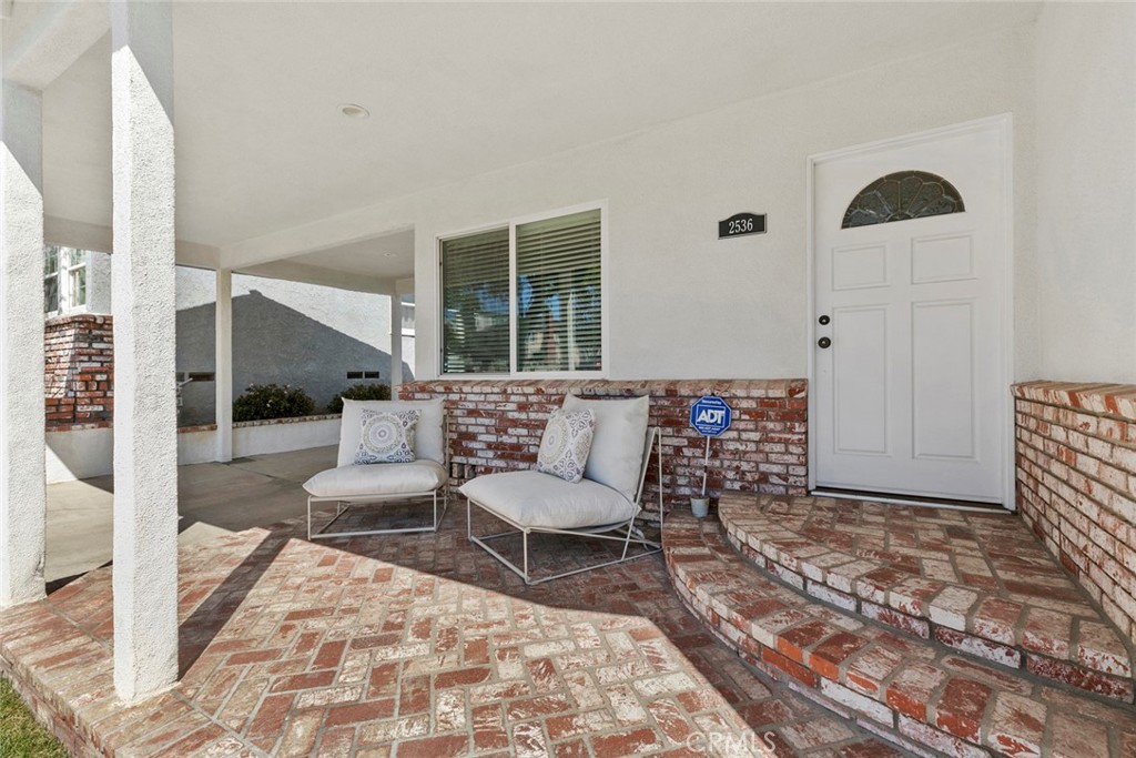 2536 N Parish PlaceBurbank img 4