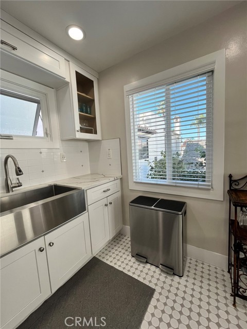 Detail Gallery Image 8 of 23 For 602 1/2 Narcissus Ave, Corona Del Mar,  CA 92625 - 2 Beds | 1 Baths