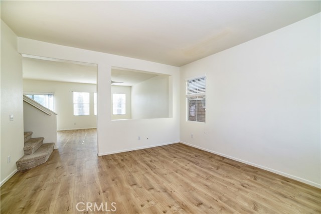 Detail Gallery Image 4 of 37 For 14810 Pete Dye St, Moreno Valley,  CA 92555 - 3 Beds | 2/1 Baths