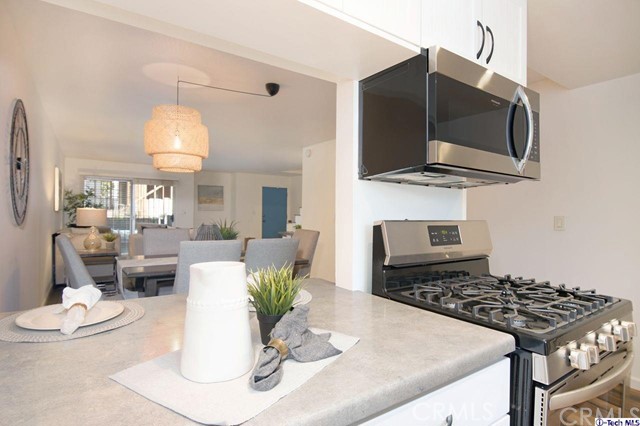 2 Bed Home for Sale in Los Angeles, California