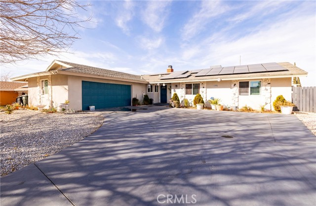 Detail Gallery Image 1 of 26 For 15996 Arroyo Dr, Victorville,  CA 92395 - 4 Beds | 2/1 Baths