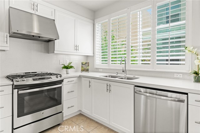 Detail Gallery Image 16 of 39 For 1533 Sullivan Ave, Costa Mesa,  CA 92627 - 2 Beds | 3/1 Baths