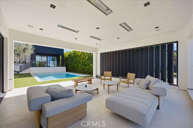 101 N Poinsettia Avenue, Manhattan Beach CA: https://media.crmls.org/medias/83462dca-3fab-443b-95c9-b92803c23573.jpg